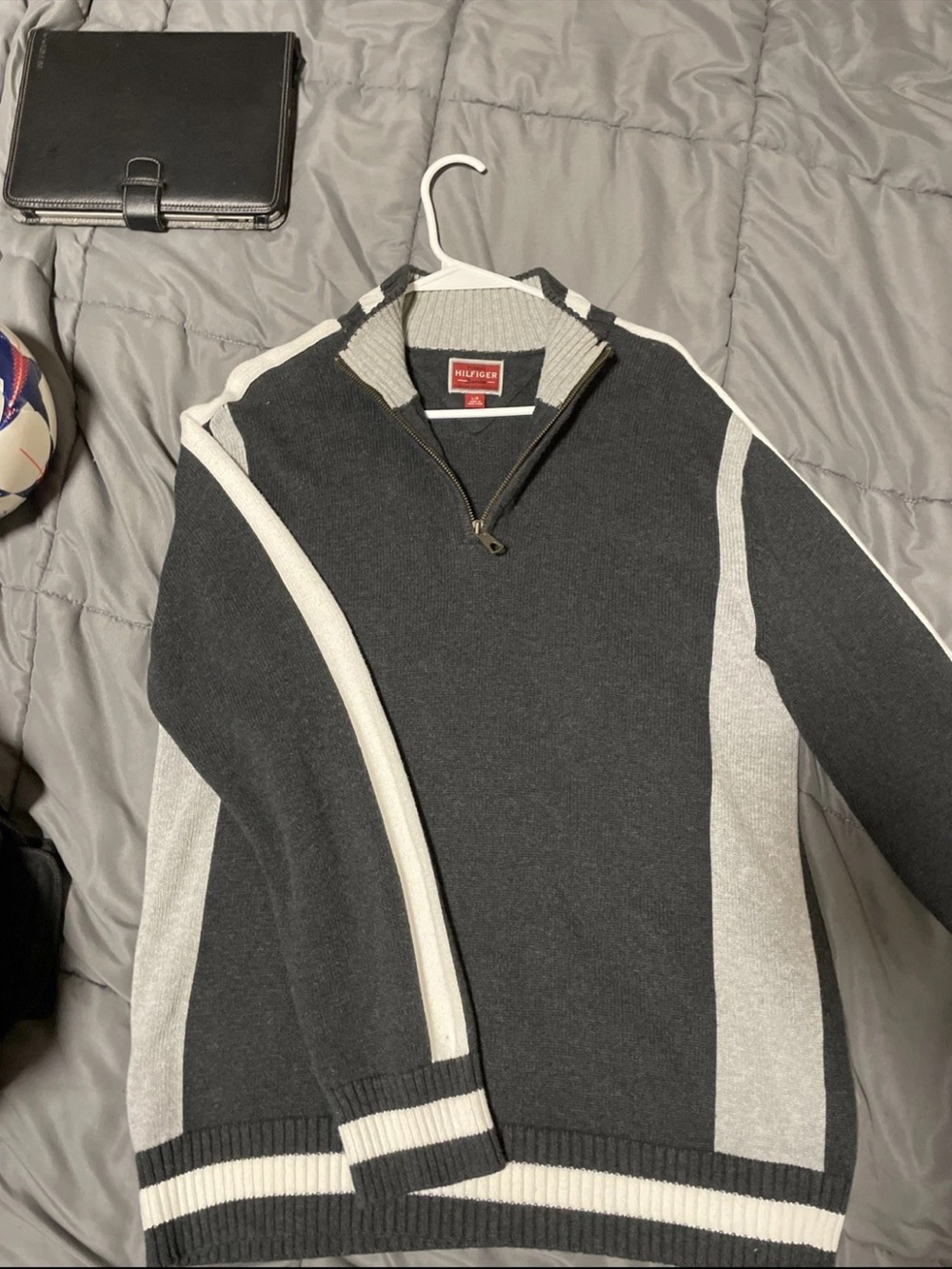 VTG Tommy Hilfiger Men's Charcoal & Gray Quarter-Zip Sweater Large